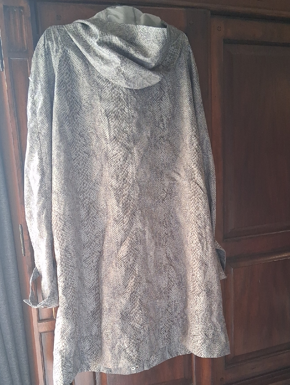 Khaki/grey CALVIN KLEIN Jacket - Lightweight Snake Print Sz Large - Picture 12 of 15